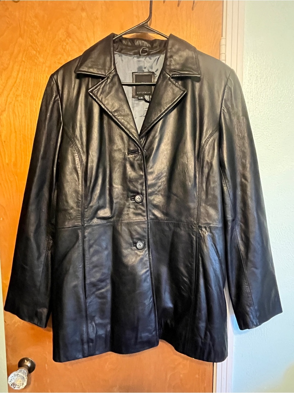 Genuine Leather Black Women's Button-Front Jacket “sooo soft” large.